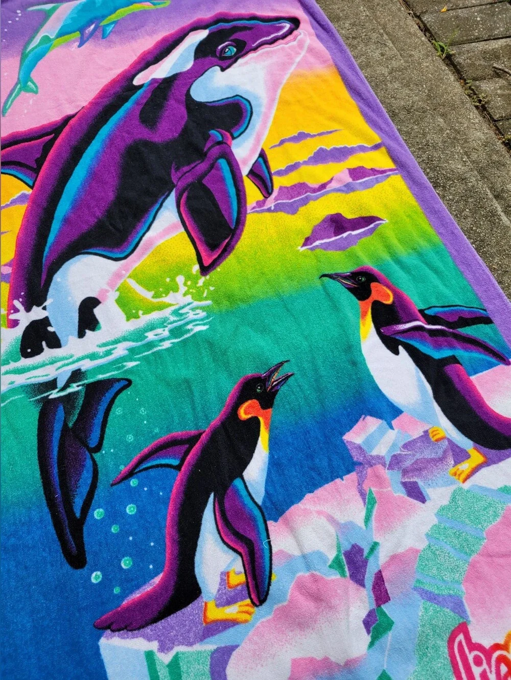 Vintage LISA FRANK Colorful Purple MAX SPLASH Dolphin & Penguin prin Swim Towel